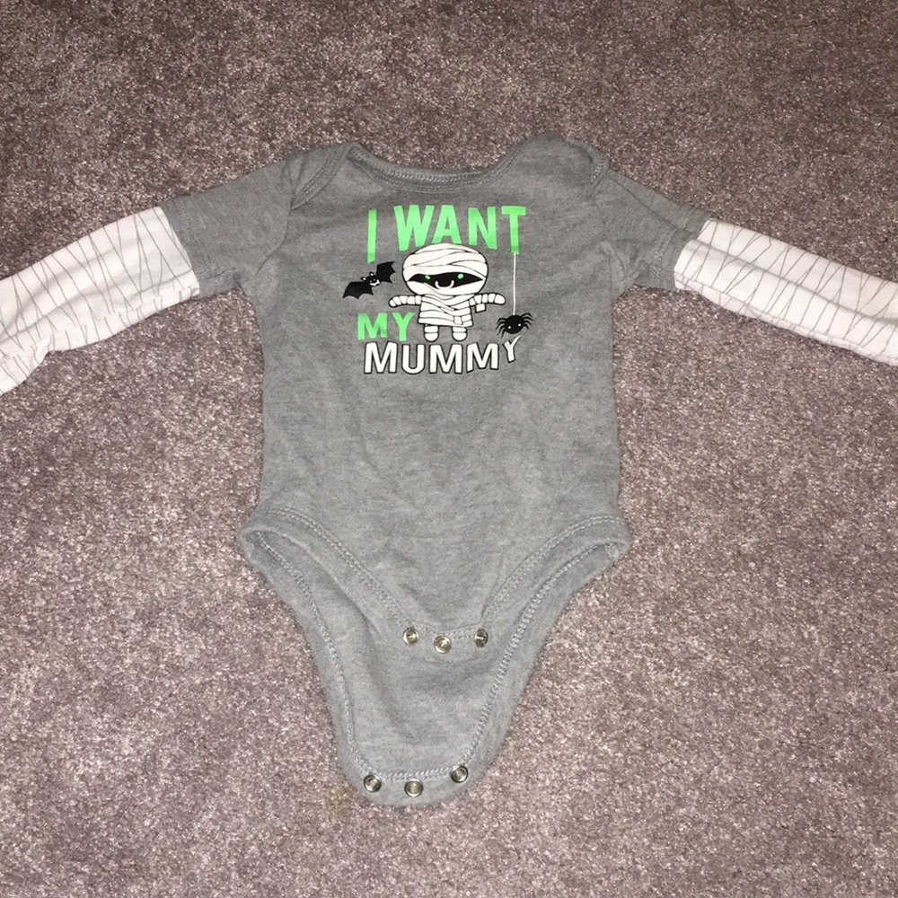 6-9 month old Mummy long sleeve onesie